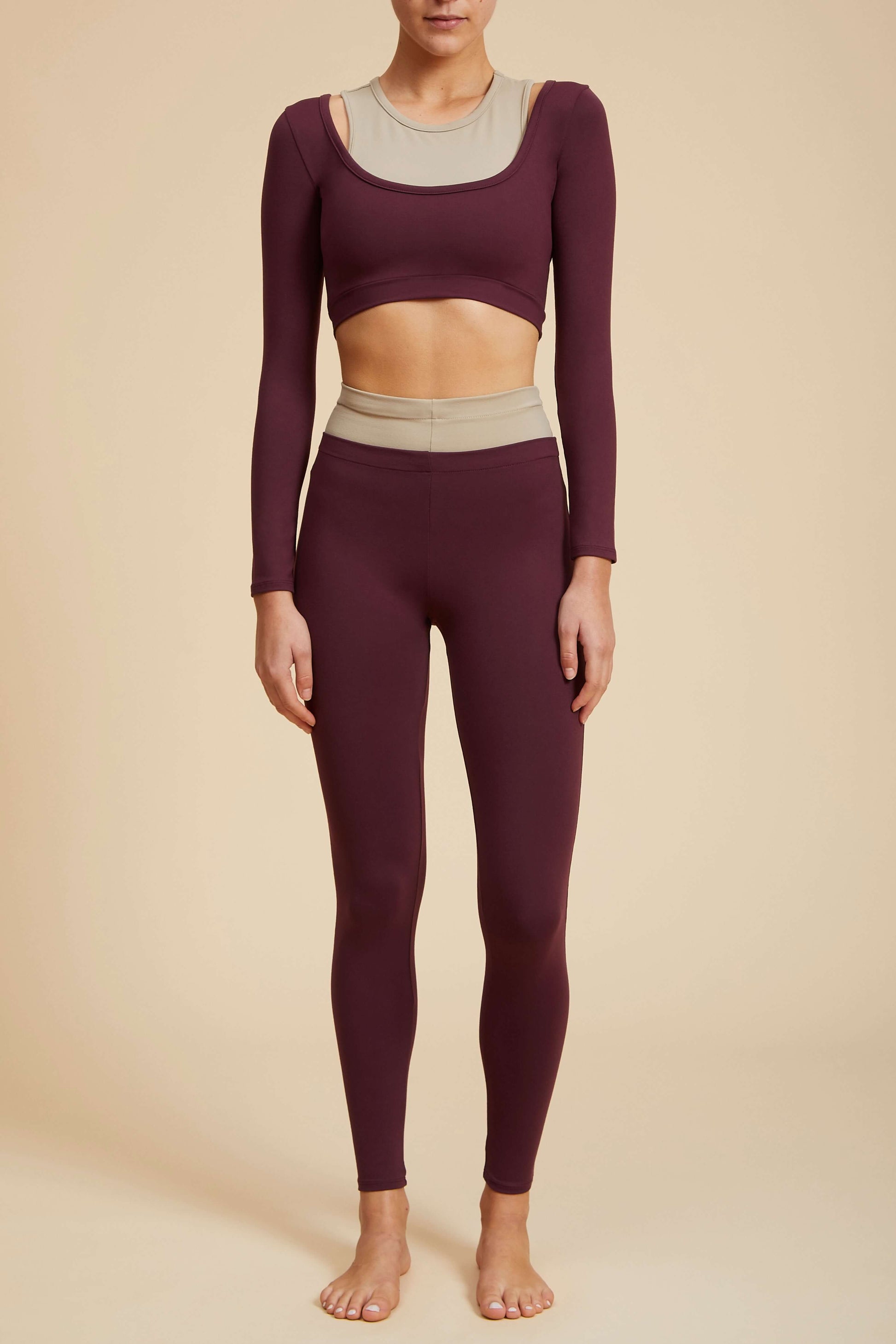 Live The Process Taurus Long Sleeve. March to the beat of your own drum in our sportswear-inspired Taurus Long Sleeve—a striking 2-in-1 in contrasting colors that doesn’t skimp on form or function. This fitted bra top features a wide scoop neck, a cropped